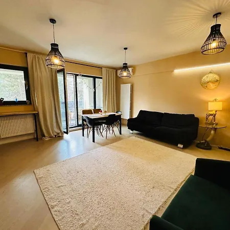 Appartement Luxuriant Facing Delta & Pine Forest Boekarest
