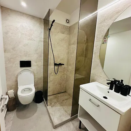 Appartement Luxuriant Facing Delta & Pine Forest Boekarest