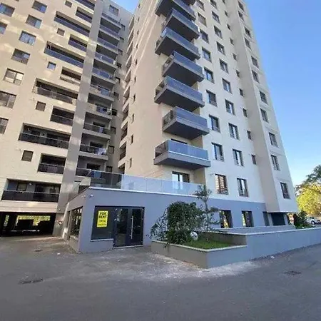Appartement Luxuriant Facing Delta & Pine Forest