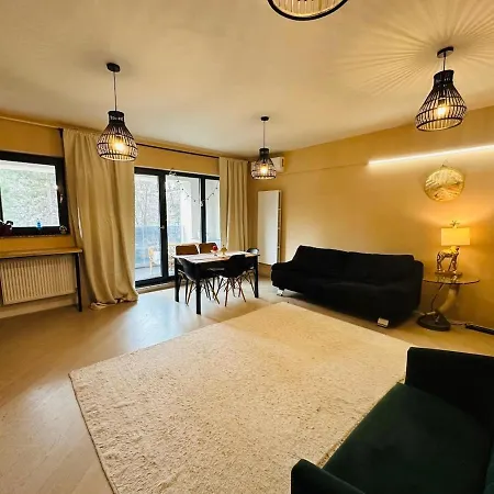Appartement Luxuriant Facing Delta & Pine Forest Boekarest