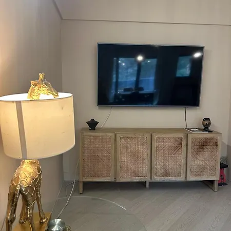 Appartement Luxuriant Facing Delta & Pine Forest